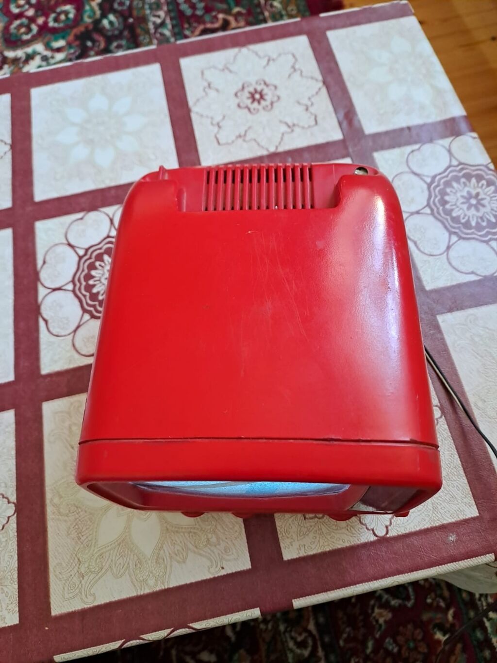 Televizor 60 manat tom ve batareya ile isleyir — Televizorlar, Bakı (3)
