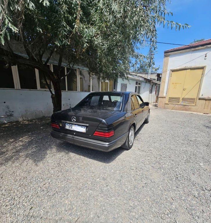 Mercedes E 200, 2.0 L, 1993 il, 350 000 km — Avtomobillər, Bakı (8)