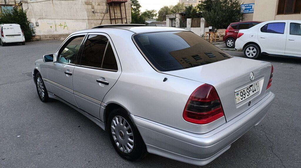 Mercedes C 200, 2.0 L, 1995 il, 352 500 km — Avtomobillər, Bakı (9)