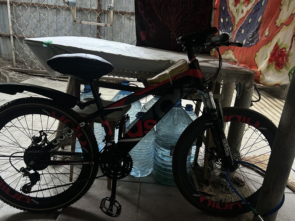 Yeni Şəhər velosipedi Trek, 26", sürətlərin sayı: 32, Ünvandan götürmə — Yol velosipedləri, Bakı