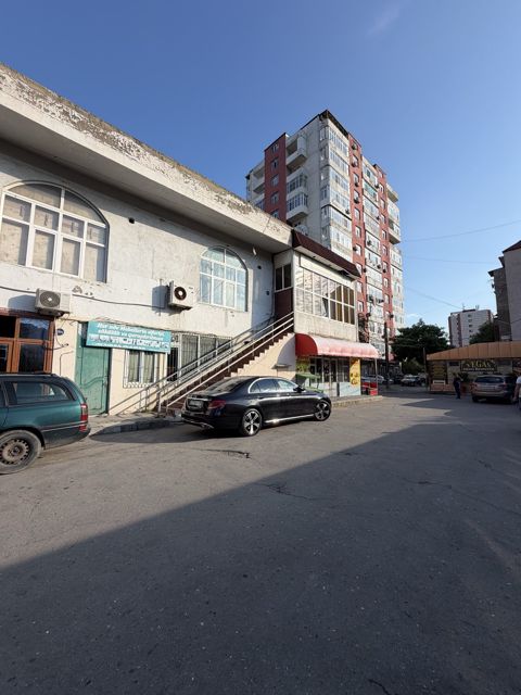 Satılır obyekt 180 m² — Sumqayıt
