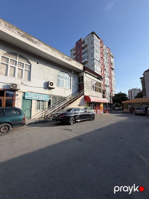 Satılır obyekt 180 m²