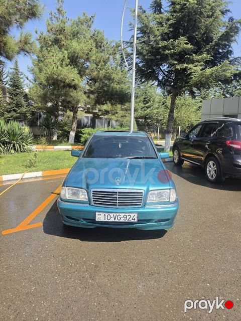 Mercedes C 240, 2.4 L, 1997 il, 510 352 km