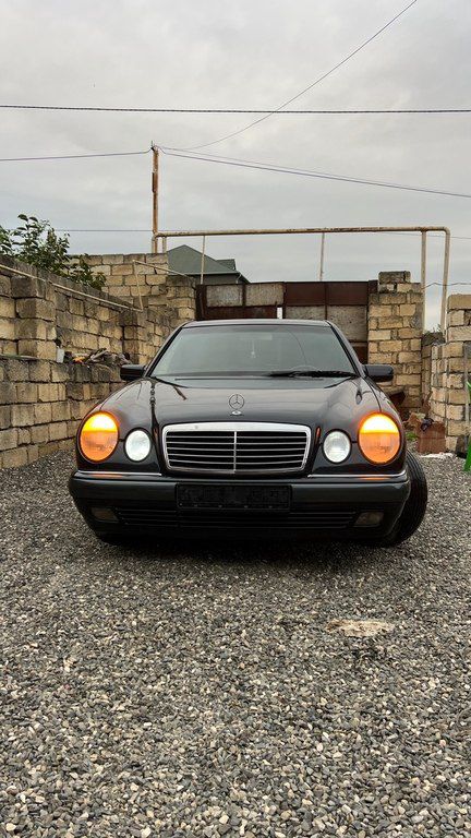 Mercedes E 230, 2.3 L, 1997 il, 369 000 km — Avtomobillər, Quba