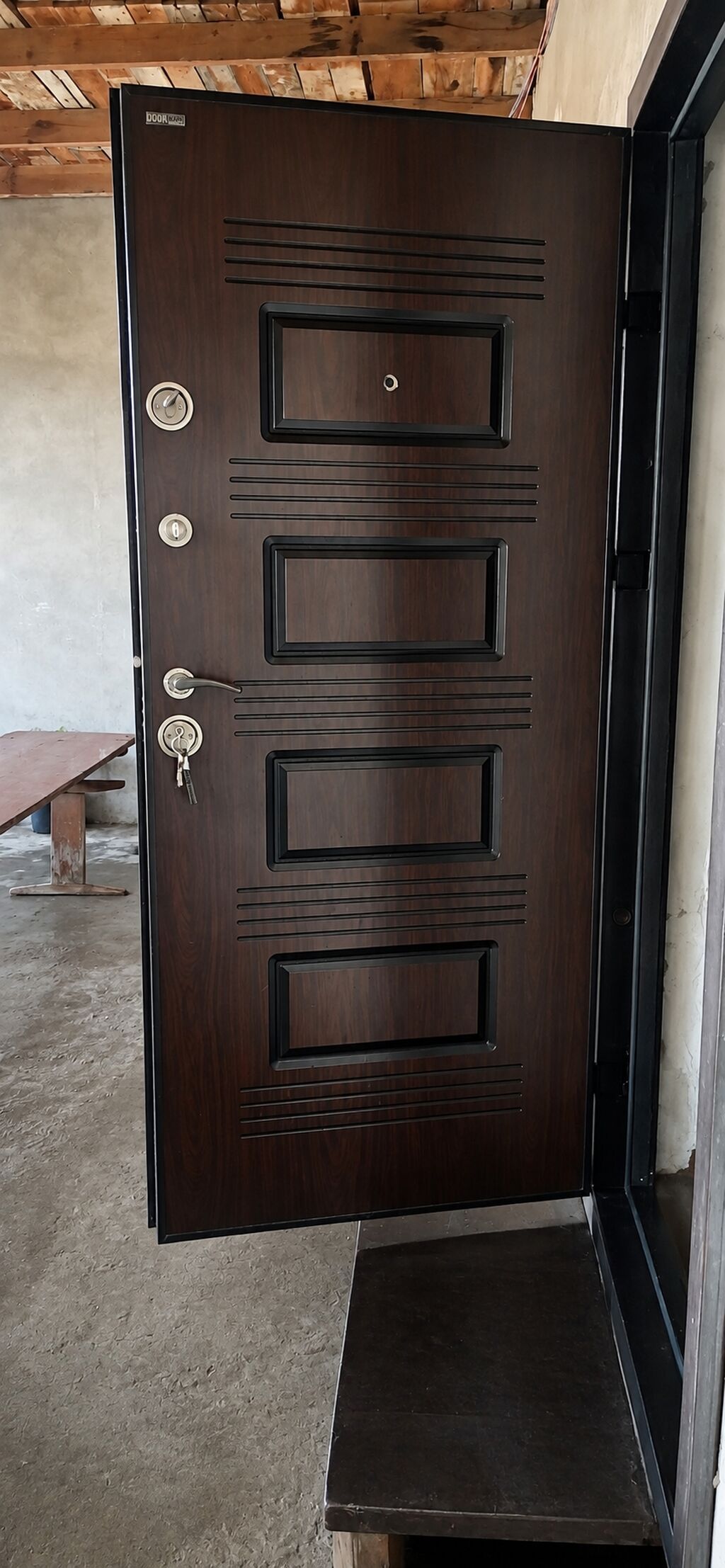 Dəmir giriş qapısı – taxta naxışlı panel - Material: Polad — Pəncərələr, qapılar, balkonlar, Bakı (2)
