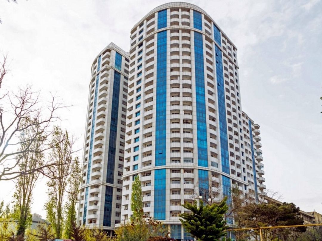 Satılır obyekt 130 m² — Əmlak, Bakı