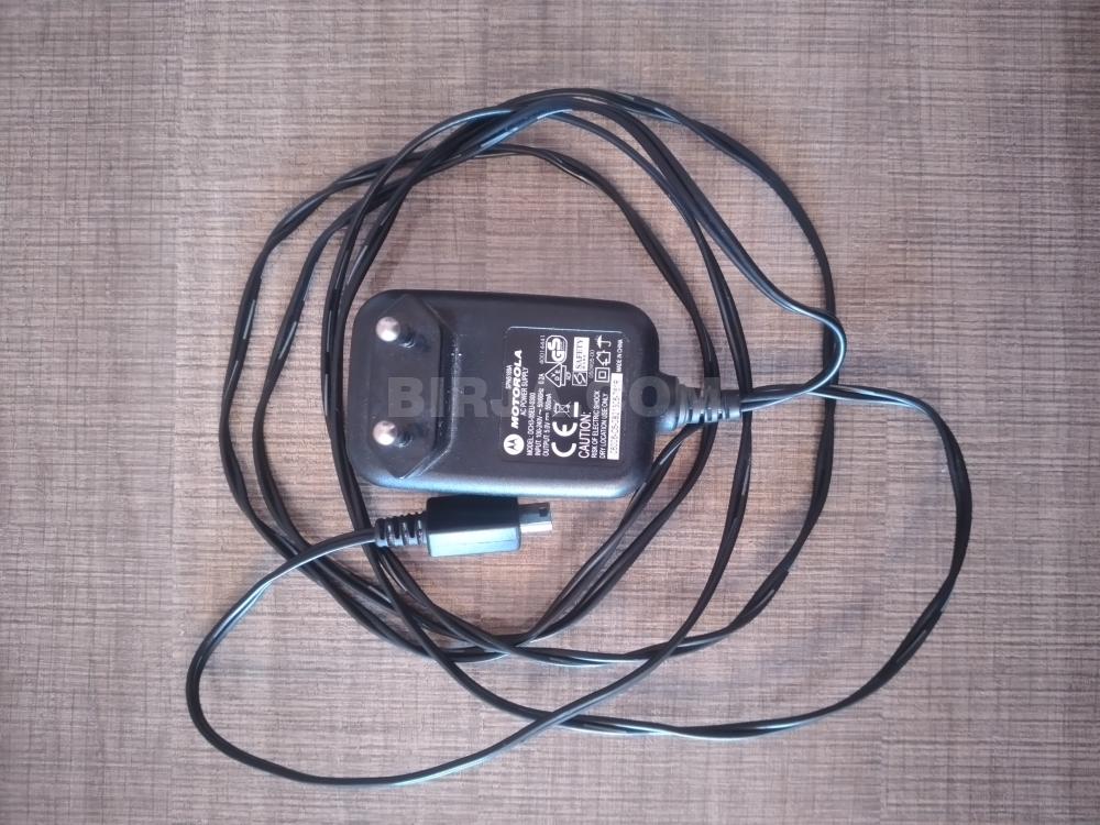 Motorola V3 adapteri orijinaldir — Smartfonlar (2)