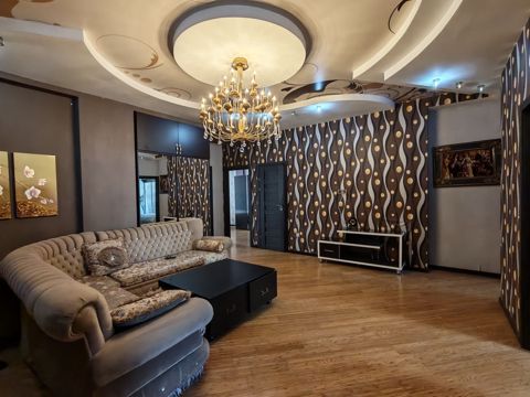 İcarəyə verilir 4 otaqlı yeni tikili 150 m² — Bakı