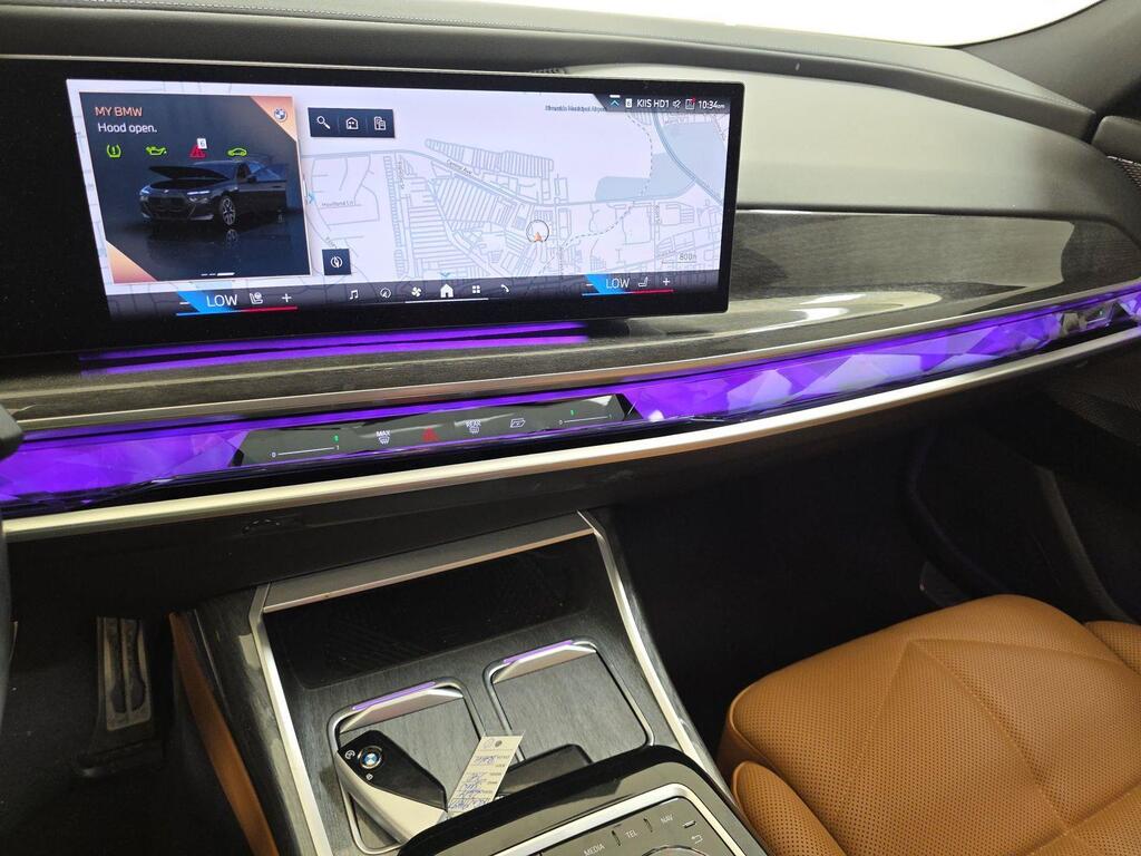 BMW 740, 3.0 L, 2024 il, 24 000 km — Avtomobillər (9)