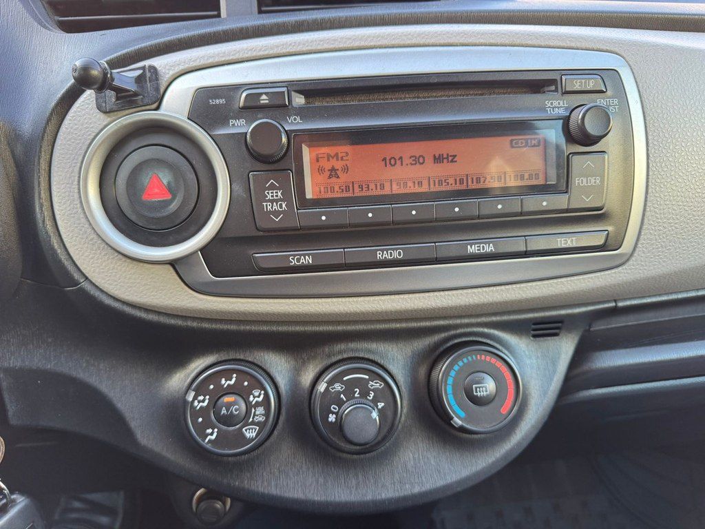 Toyota Yaris, 1.3 L, 2011 il, 225 800 km — Avtomobillər, Bakı (12)