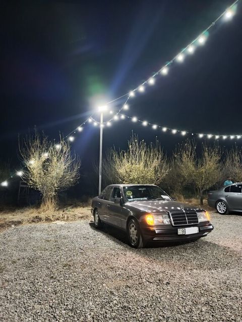 Mercedes 230 E, 2.3 L, 1992 il, 580 000 km — Cəlilabad