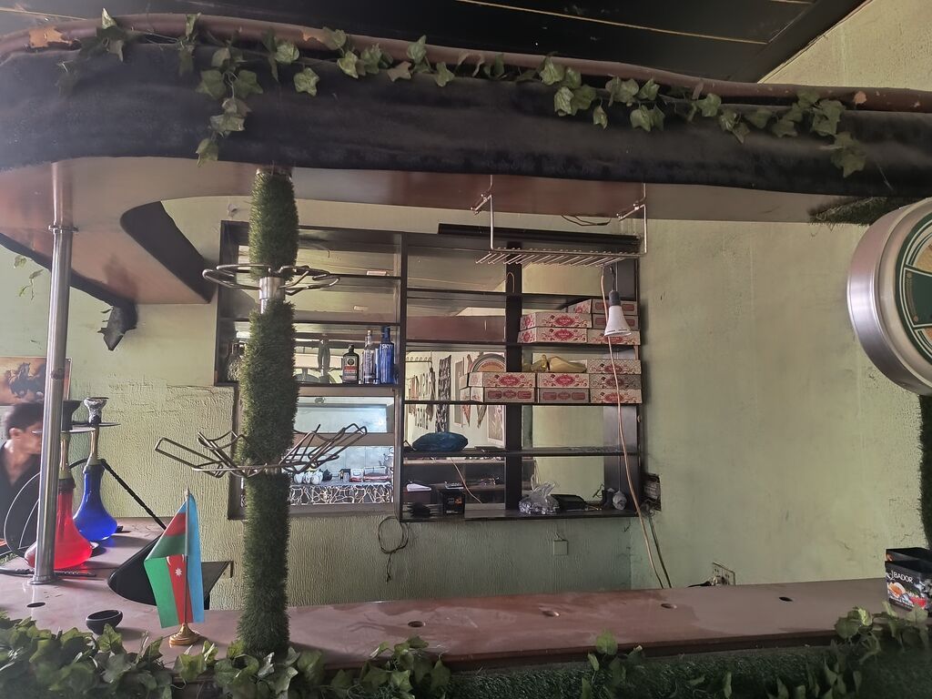 Kafe/bar üçün köşə tipli minibar stendi və rəflər dəsti — Hazır konstruksiyalar, Gəncə (2)
