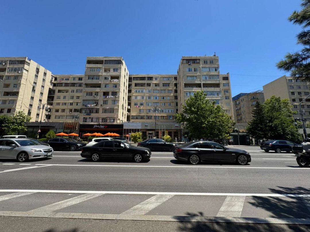 Satılır 3 otaqlı köhnə tikili 85 m² — Mənzil, Bakı (2)