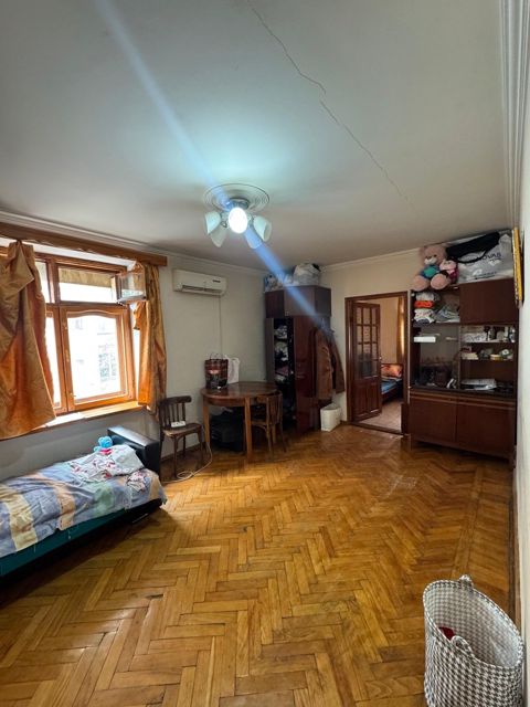 Satılır 1 otaqlı köhnə tikili 45 m² — Bakı