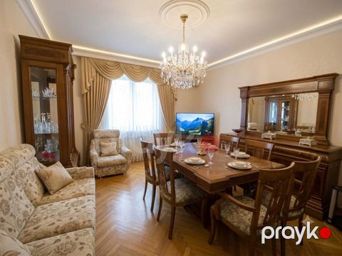 Satılır 4 otaqlı köhnə tikili 100 m²