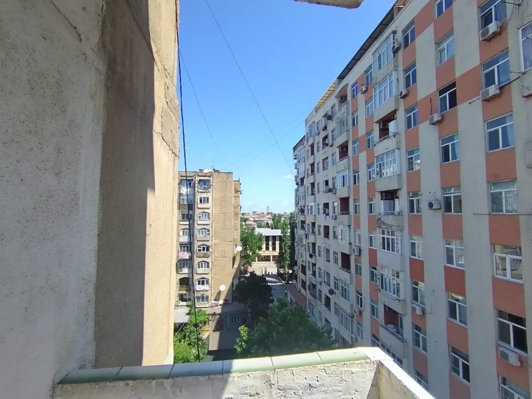 Satılır 2 otaqlı köhnə tikili 65 m² — Mənzil, Bakı (11)