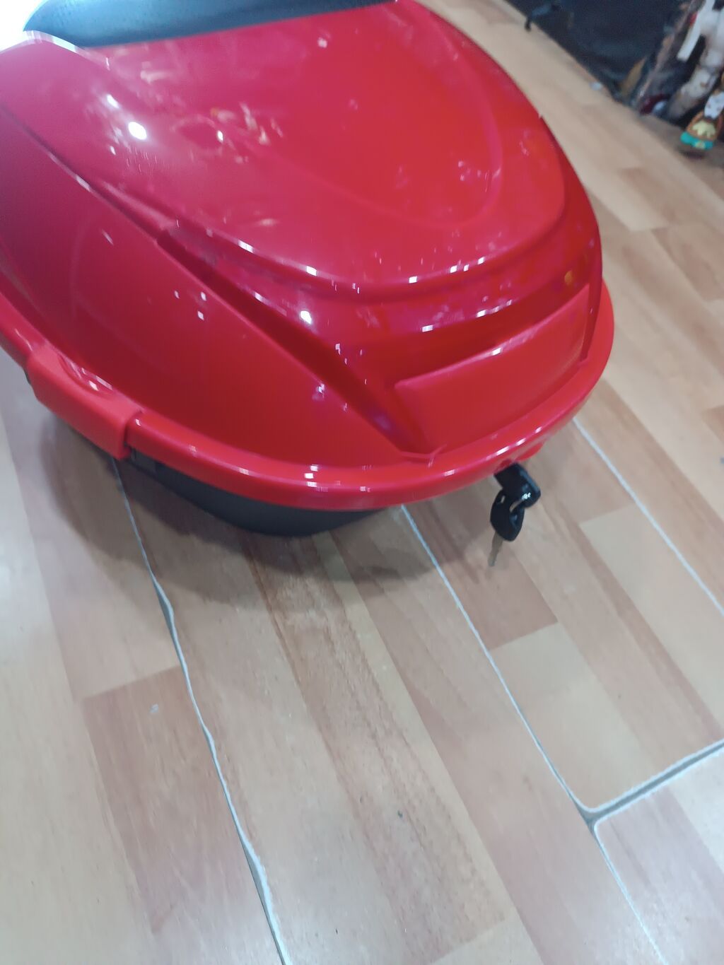 Moped/Motosiklet üçün arxa baqaj qutusu. Ünvan Q Qarayev metrosunun — Kuzov hissələri, Bakı (3)