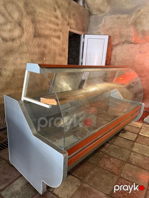 Vitrin soyuducu 600 azn satilir‼ unvan turkan ykod9898 sekineMəhsul — Digah