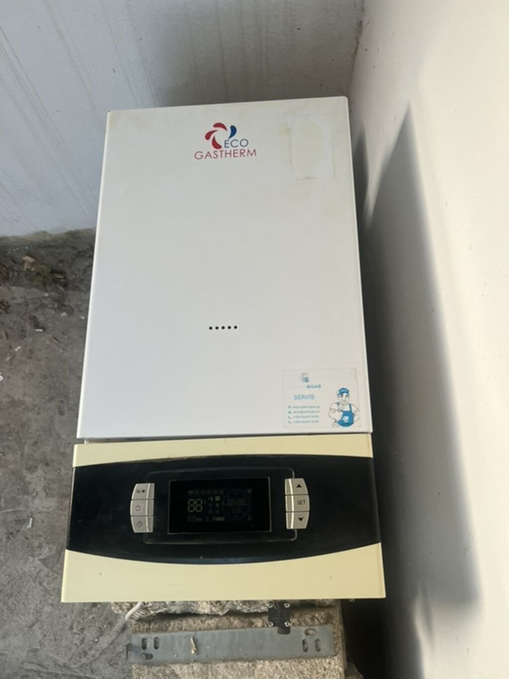 24 luk islek veziyetdedir problemi yoxdur ECO Gastherm divar — Kombilər, Bakı (2)