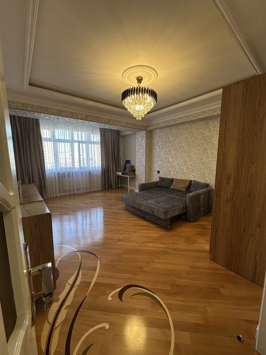 Satılır 1 otaqlı köhnə tikili 50 m² — Mənzil, Bakı (7)