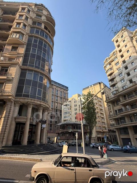 Satılır 4 otaqlı yeni tikili 141 m²
