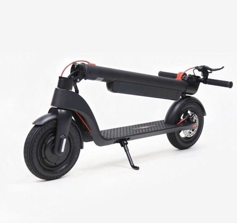 Elektrik skuter – şəhər içi sürətli və rahat hərəkət üçün yığcam model — Bakı
