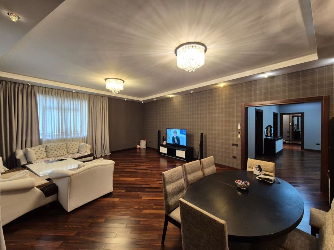 Satılır 4 otaqlı yeni tikili 190 m² — Mənzil, Bakı (4)