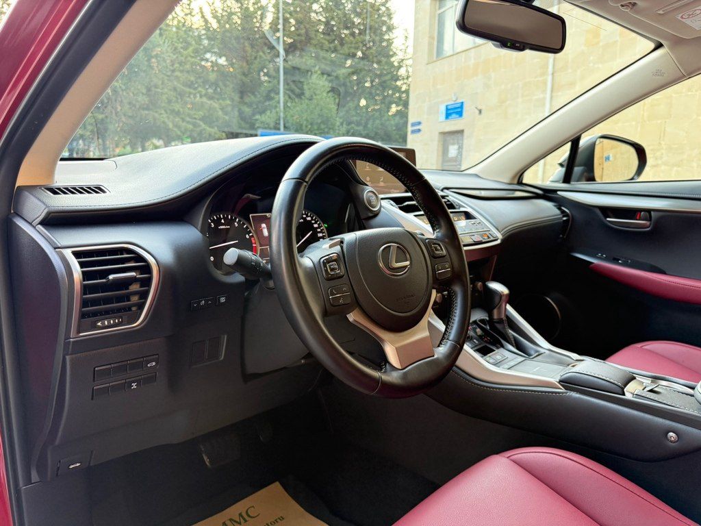 Lexus NX 300, 2.0 L, 2021 il, 31 000 km — Avtomobillər, Bakı (11)