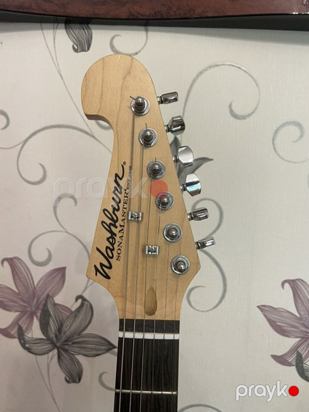 İşlək vəziyyətdədir. Heç bir problemi yoxdu. Çantası var üstündə — Gitarlar və digər simli alətlər, Mehdiabad (3)