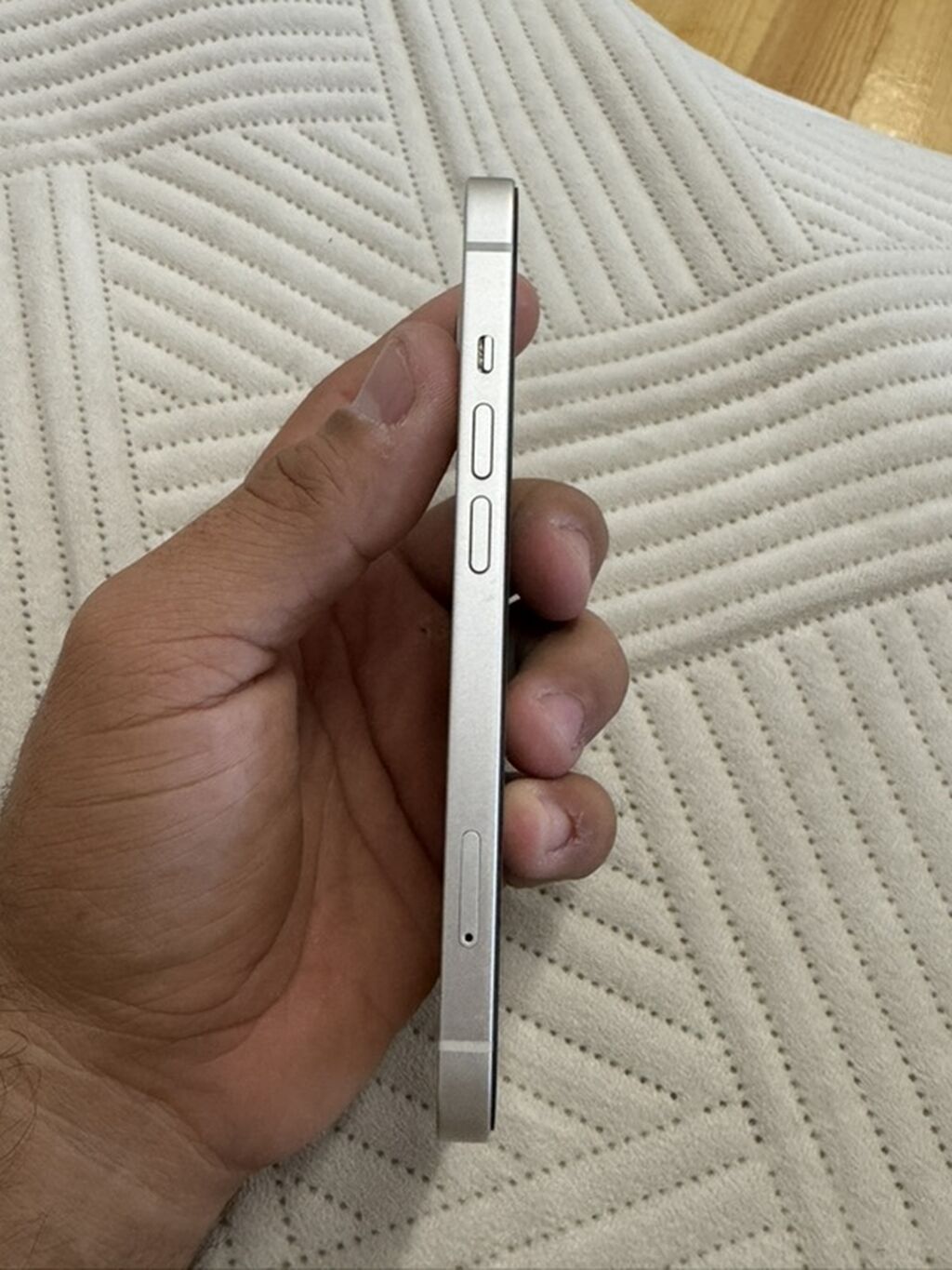 IPhone 13, Ağ, Simsiz şarj — Apple iPhone, Gəncə (3)