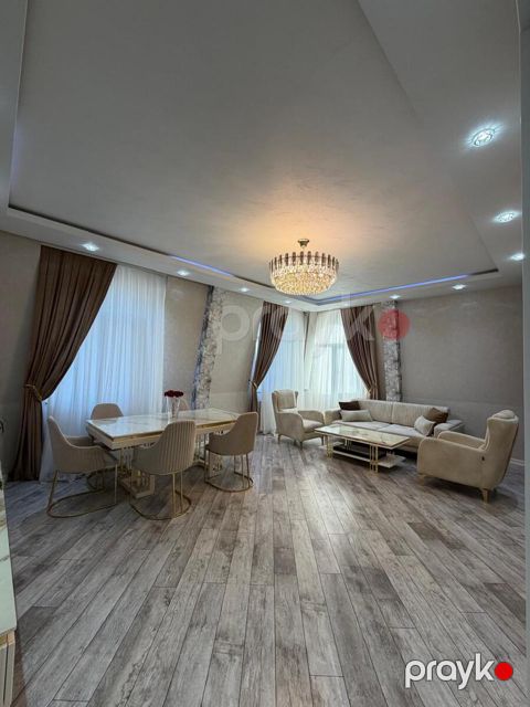 Satılır 3 otaqlı yeni tikili 125 m²