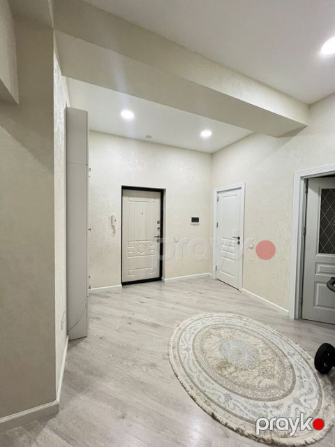İcarəyə verilir 3 otaqlı yeni tikili 120 m²