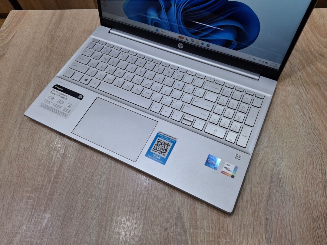 HP Pavilion 15 i7 1165G7 16GB RAM 512GB SSD — Noutbuklar, Bakı (5)