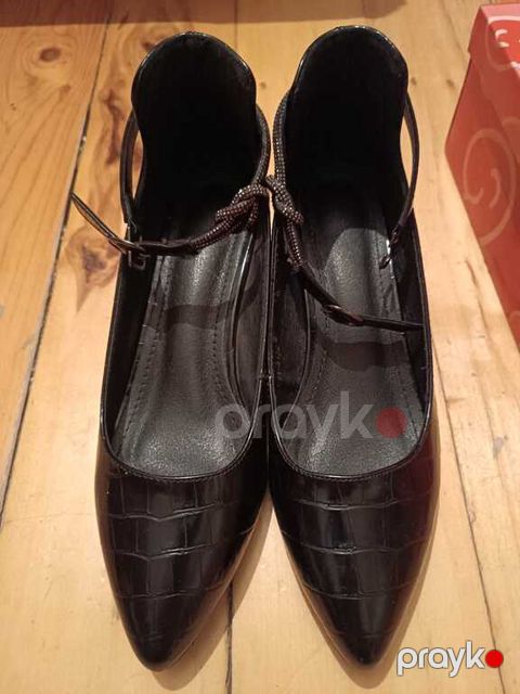 Hündürdaban ayaqqabılar — Bakı