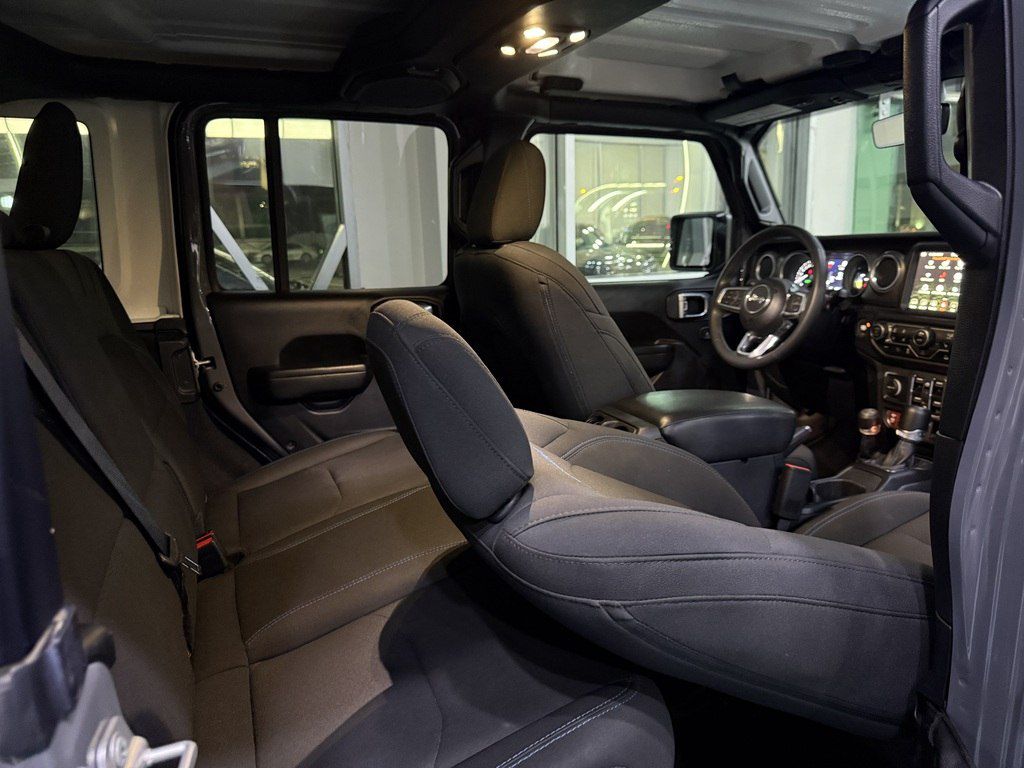 Jeep Wrangler, 2.0 L, 17.3 kWh, 2023 il, 81 000 km — Avtomobillər, Bakı (7)