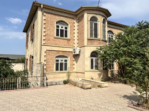 Satılır 6 otaqlı həyət evi/bağ evi 450 m² — Bakı