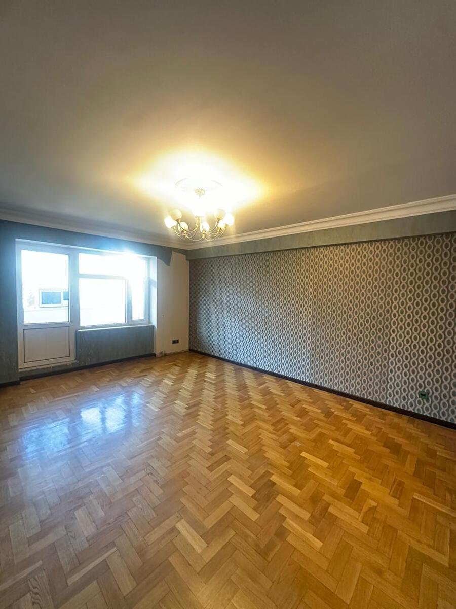 Satılır 5 otaqlı köhnə tikili 180 m² — Mənzil, Bakı (2)