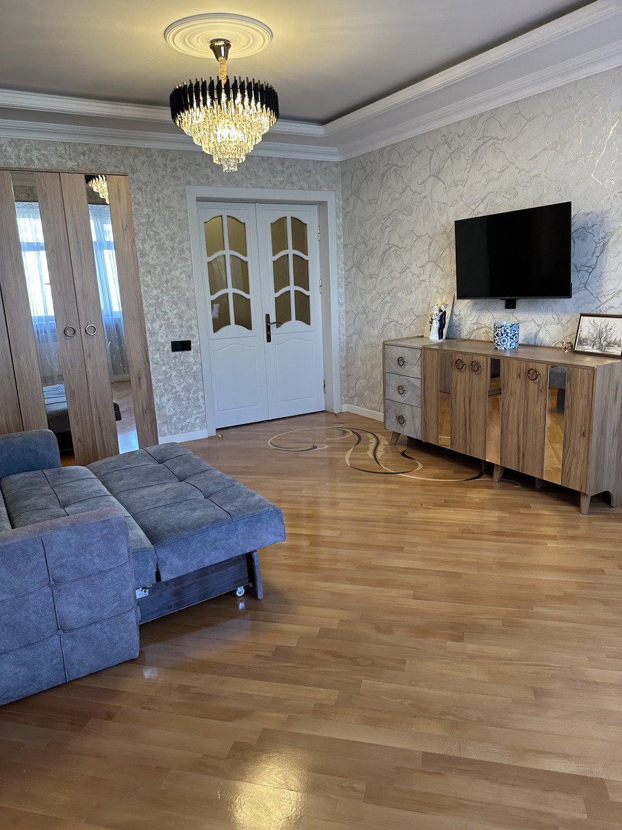 Satılır 1 otaqlı köhnə tikili 50 m² — Mənzil, Bakı (8)