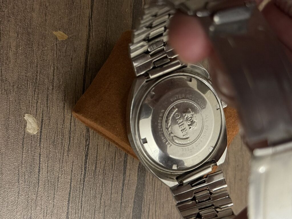 Saat 1970 ci illere aiddi arginal saatdi islekdi lakin restavratsiyaya — Qol saatları, Xırdalan (2)