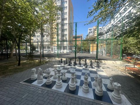 Satılır 2 otaqlı köhnə tikili 65 m² — Bakı