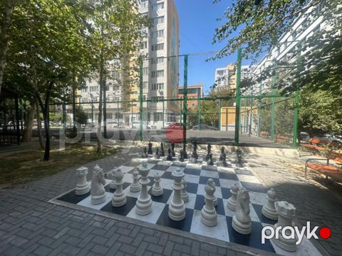 Satılır 2 otaqlı köhnə tikili 65 m²