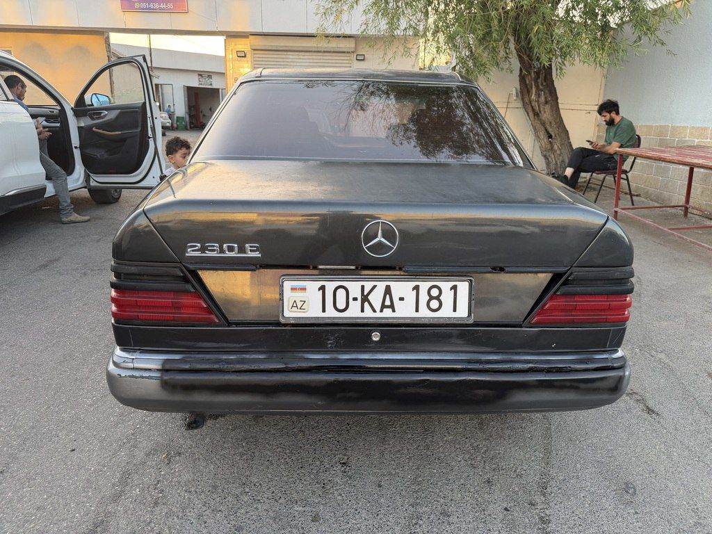 Mercedes 230 E, 2.3 L, 1992 il, 380 000 km — Avtomobillər, Bakı (4)