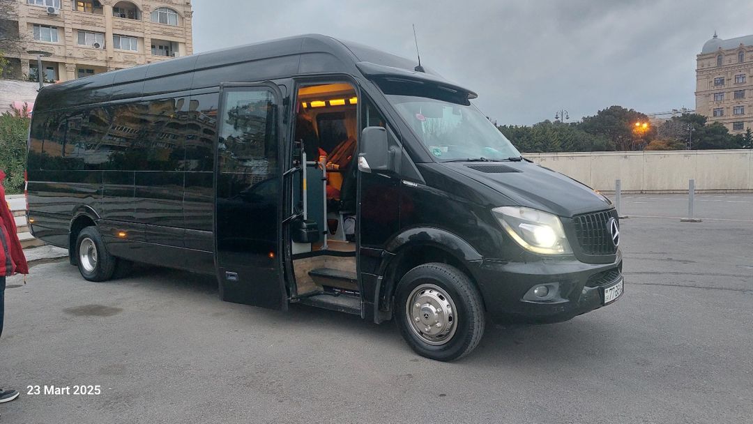Avtobus sifarişi — Avtomobil icarəsi, Bakı