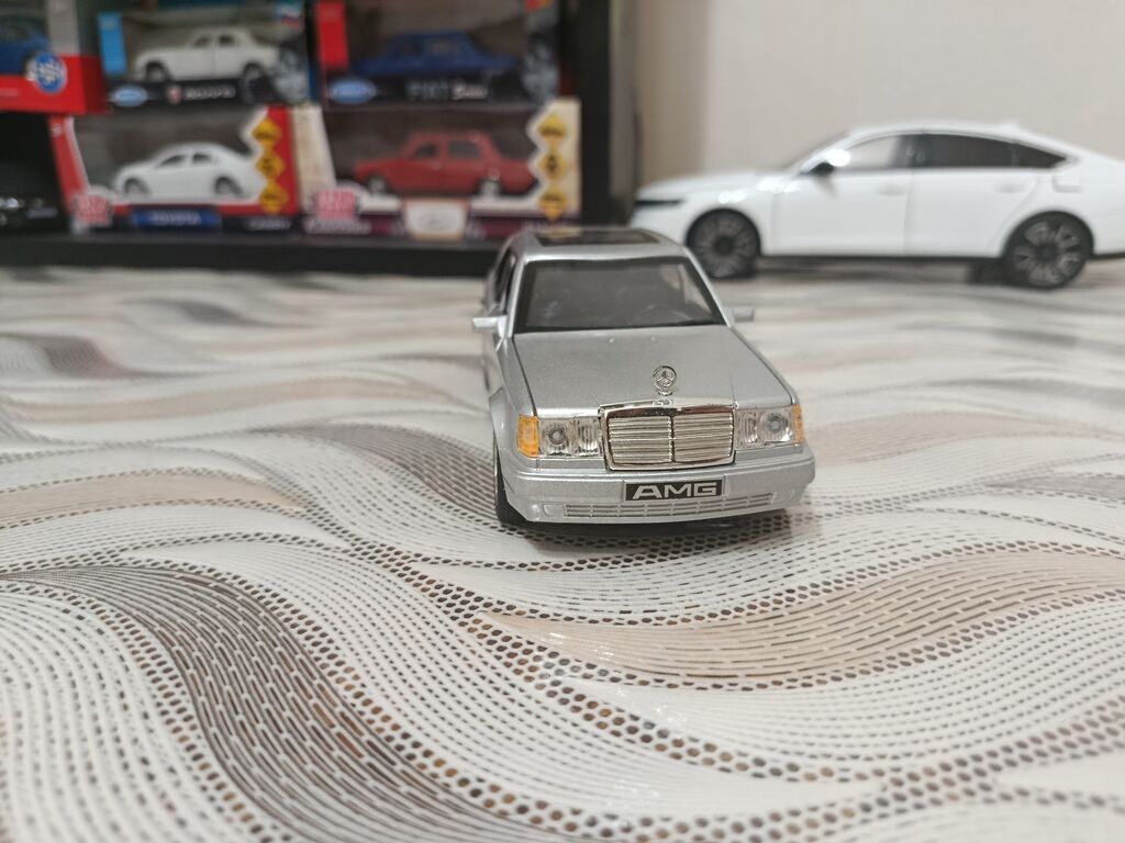 Metall model avtomobil – Mercedes-Benz E-Class AMG (W124) miqyası el — Modellar, Bakı (5)