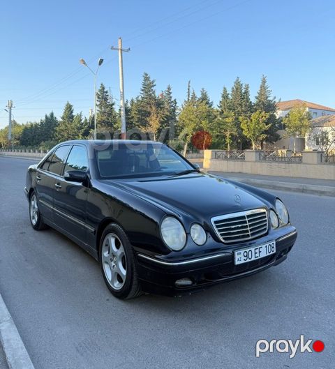 Mercedes E 240, 2.4 L, 2000 il, 429 000 km