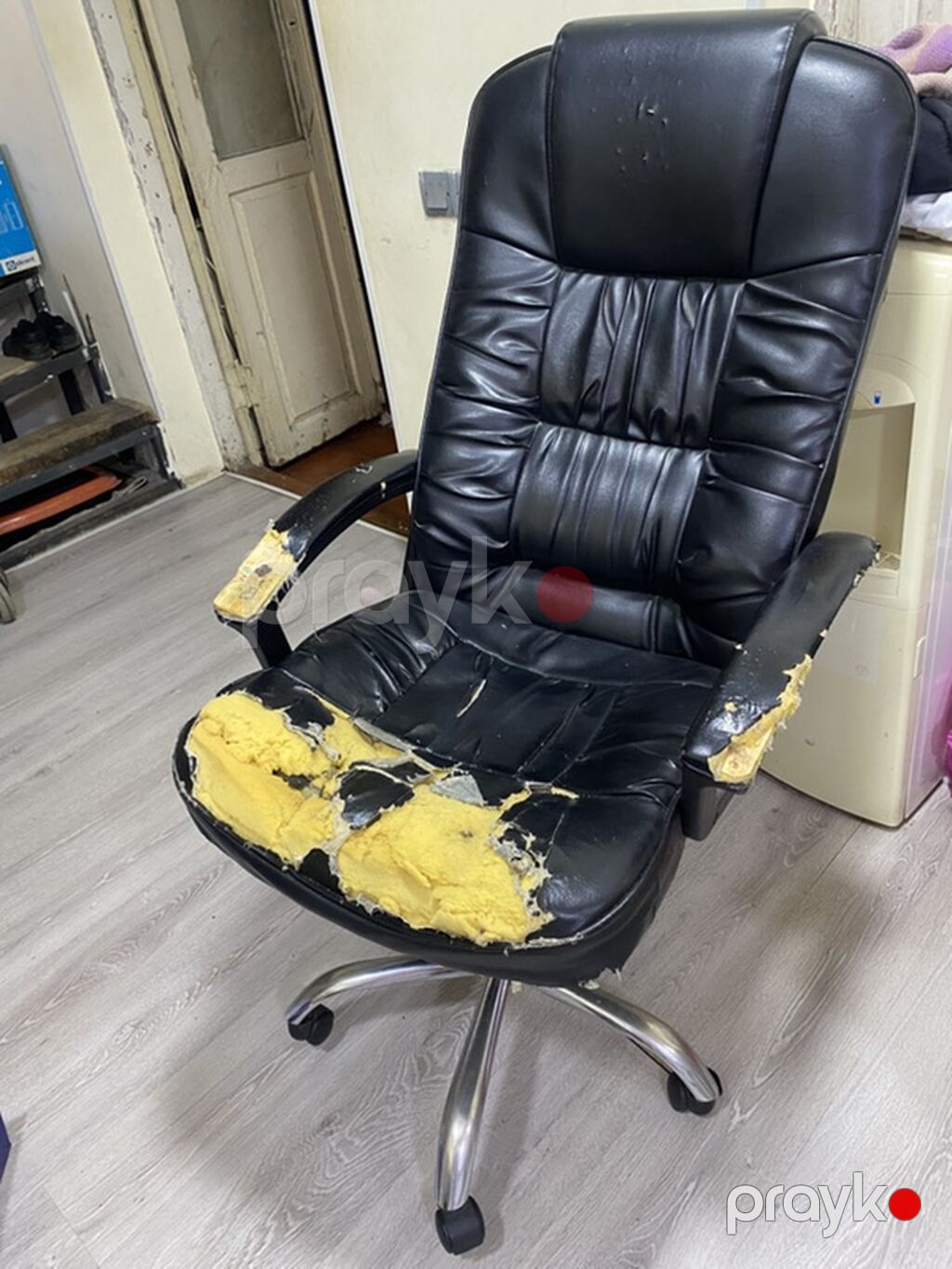 Məhsul: Tənzimlənən ofis/kreslo stulu - Material: qara süni dəri — Ofis mebeli, Bakı (3)