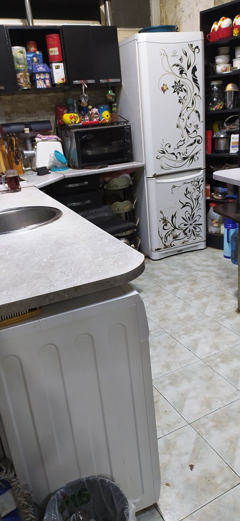 Satılır 2 otaqlı köhnə tikili 75 m² — Bakı