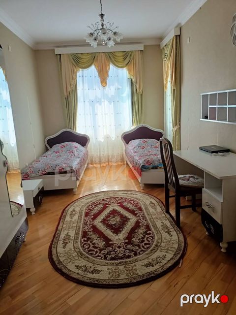 İcarəyə verilir 3 otaqlı yeni tikili 130 m²
