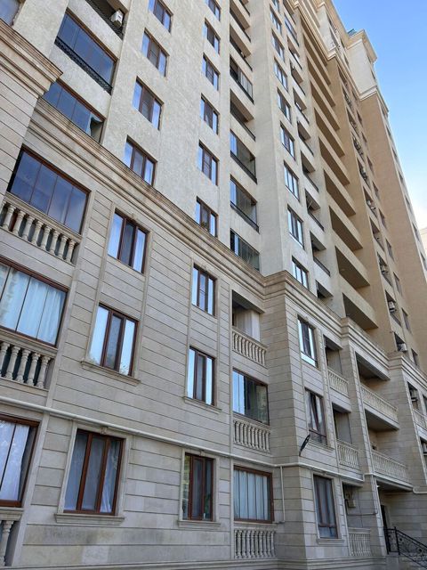 Satılır 3 otaqlı yeni tikili 75 m²