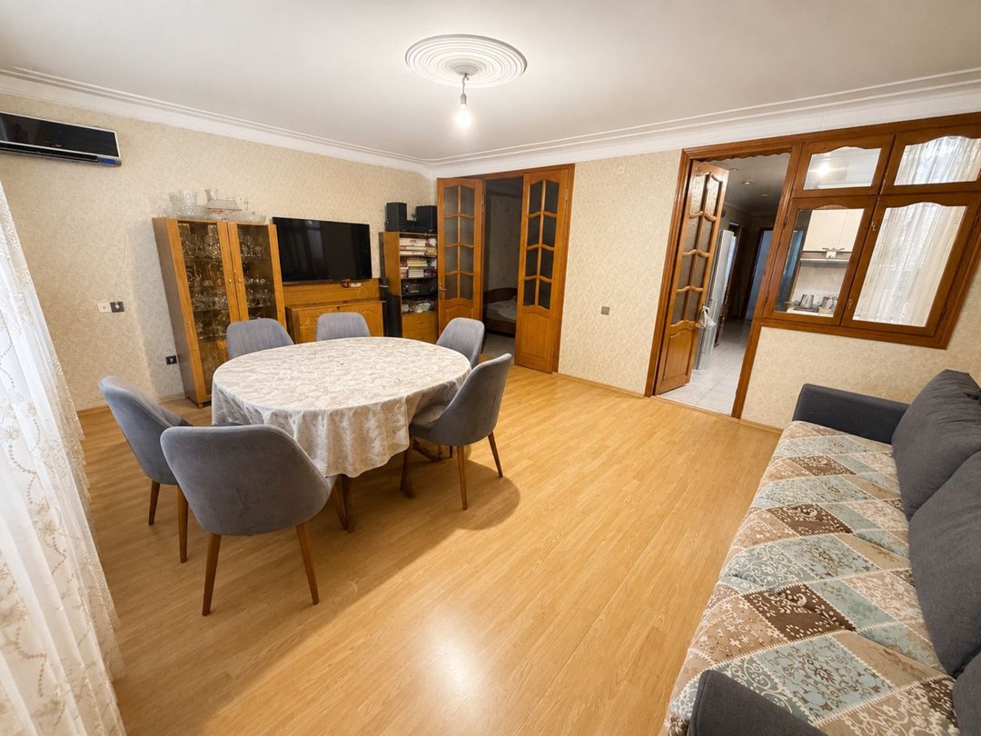 Satılır 5 otaqlı köhnə tikili 160 m² — Mənzil, Bakı (2)